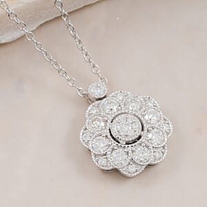 Clarte Petunia Collection Moissanite 0.85 ctw Necklace in Sterling Silver 18 Inches