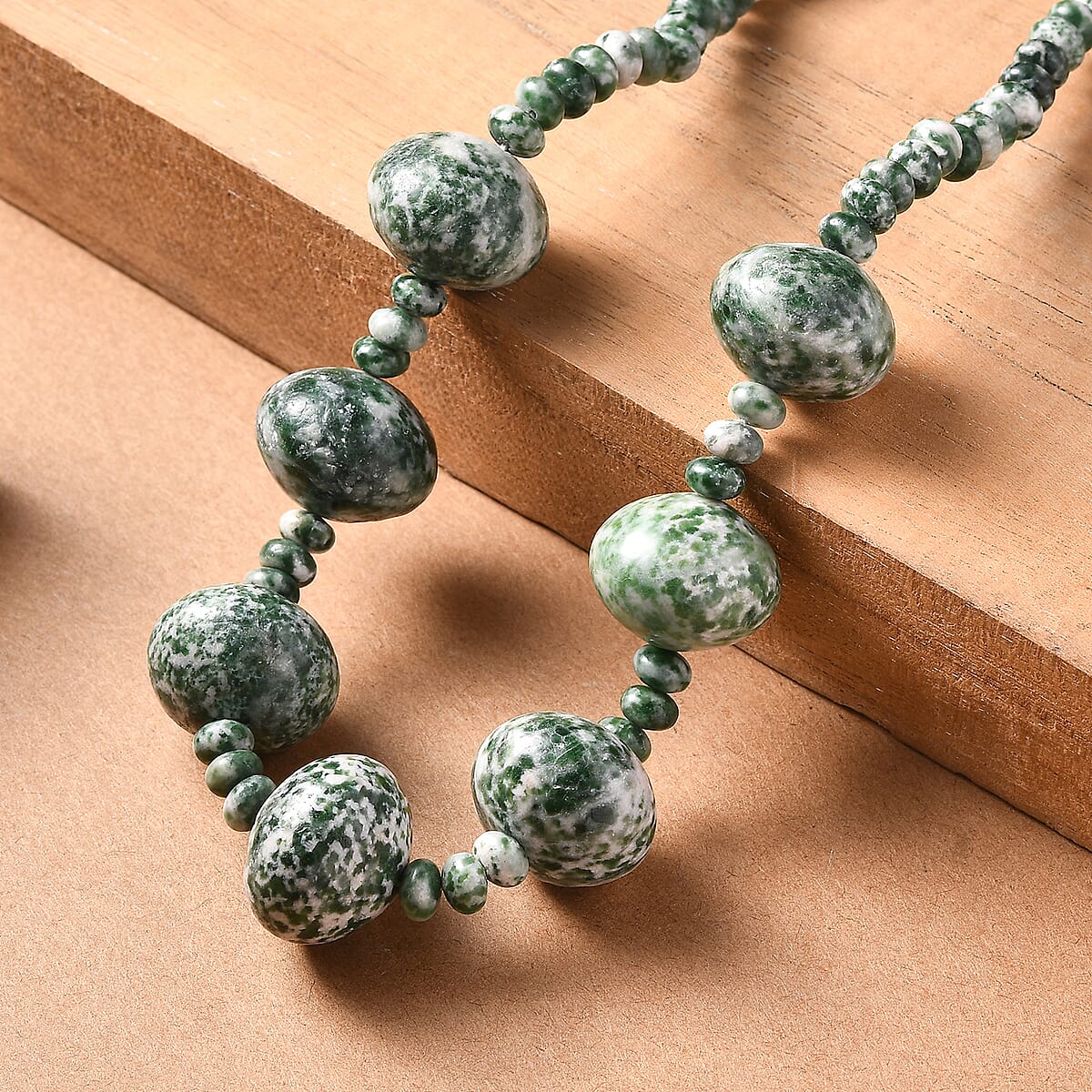 EverTrue Green Jasper 450.00 ctw Roundel Necklace in Platinum Bond 18 Inches image number 1