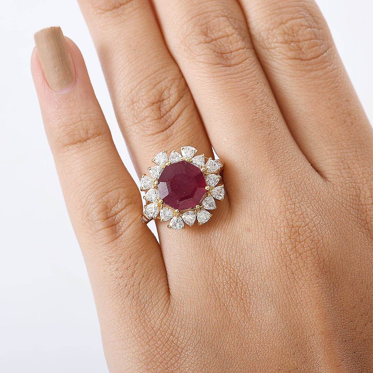 D'Joy Niassa Ruby (FF) and Moissanite 8.15 ctw Ring in 18K Vermeil Yellow Gold Over Sterling Silver (Size 7.0) image number 2