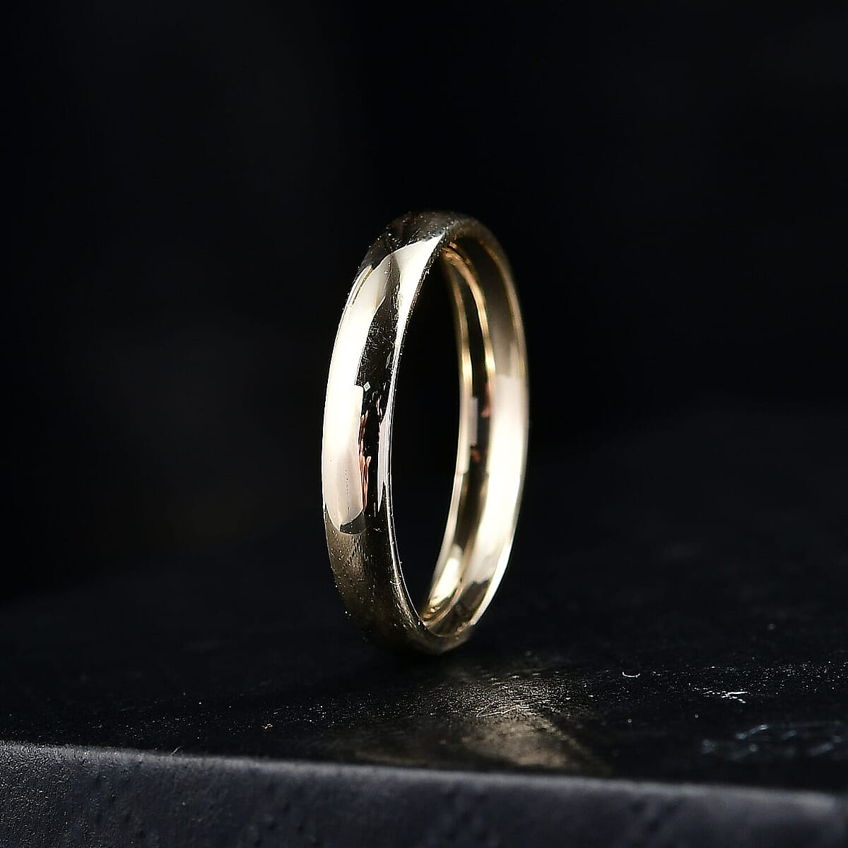 Band Ring in 10K Yellow Gold 1.80 Grams (Size 6.5) image number 1