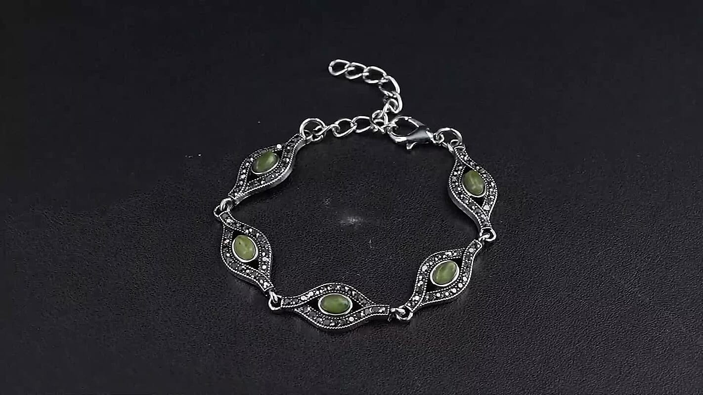 Connemara Marble and Austrian Crystal Beaded 22.00 ctw Irish Eye Bracelet in Silvertone (6.5-8.5In)