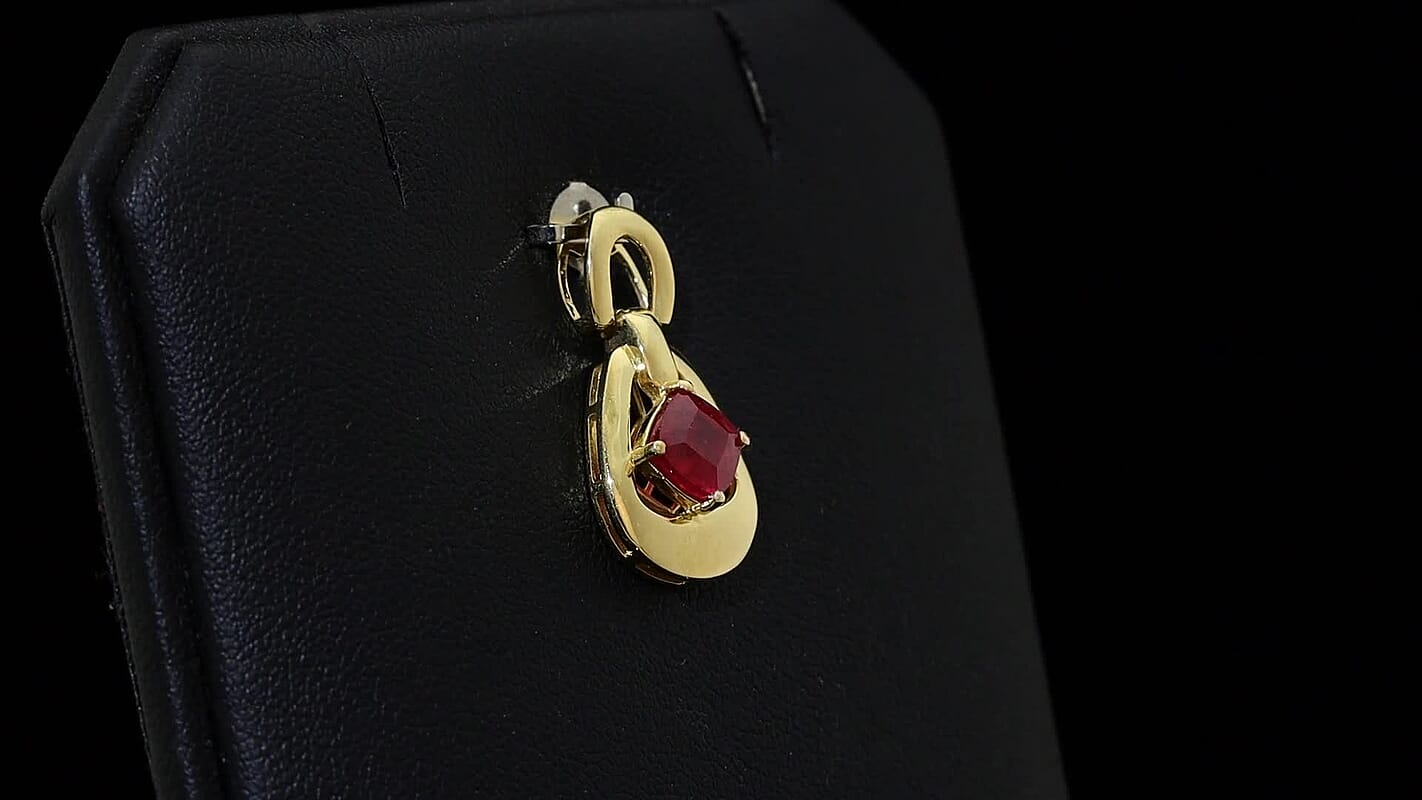 D'Joy AAA Niassa Ruby (FF) 1.50 ctw Pendant in 18K Vermeil Yellow Gold Over Sterling Silver