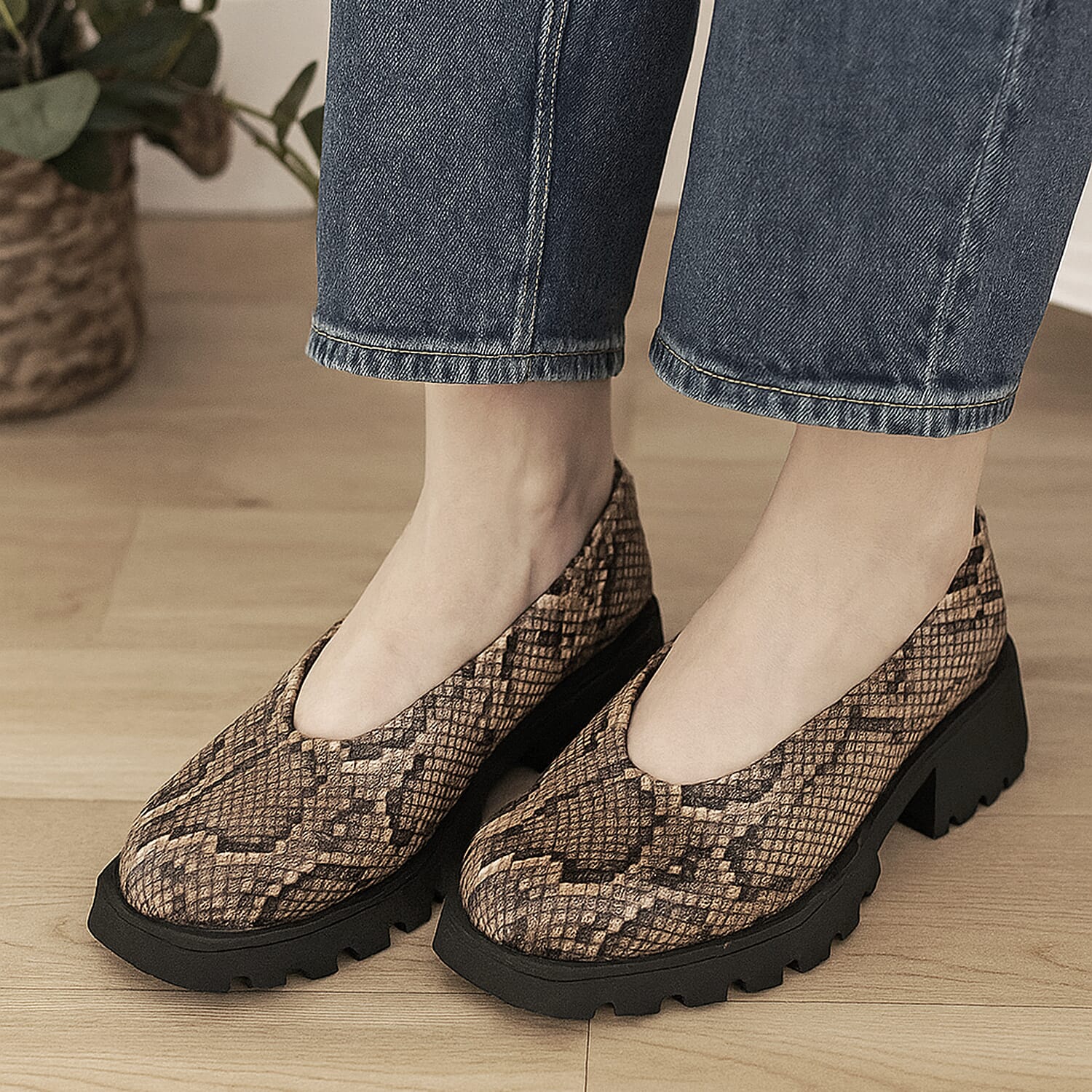 KATY PERRY Brown Snake The Darling Slip-on Loafer - Size 6.5