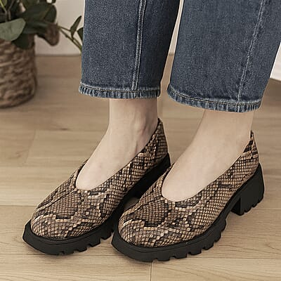 KATY PERRY Brown Snake The Darling Slip-on Loafer - Size 6.5