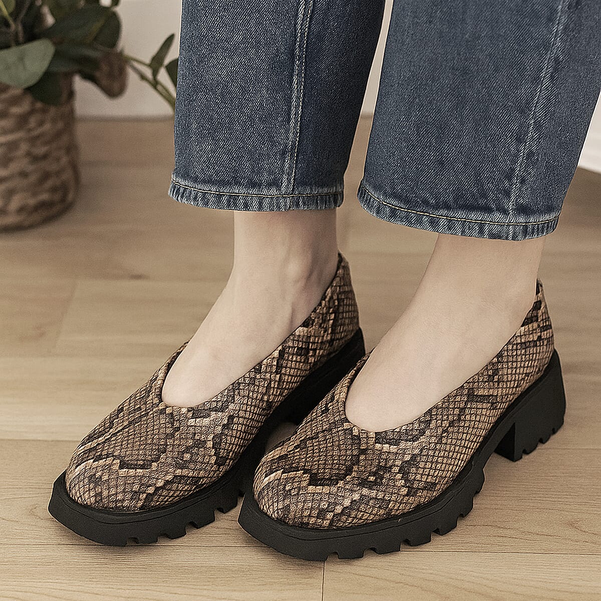 KATY PERRY The Darling Snakeskin Slip -on Loafer - Size 10 image number 2