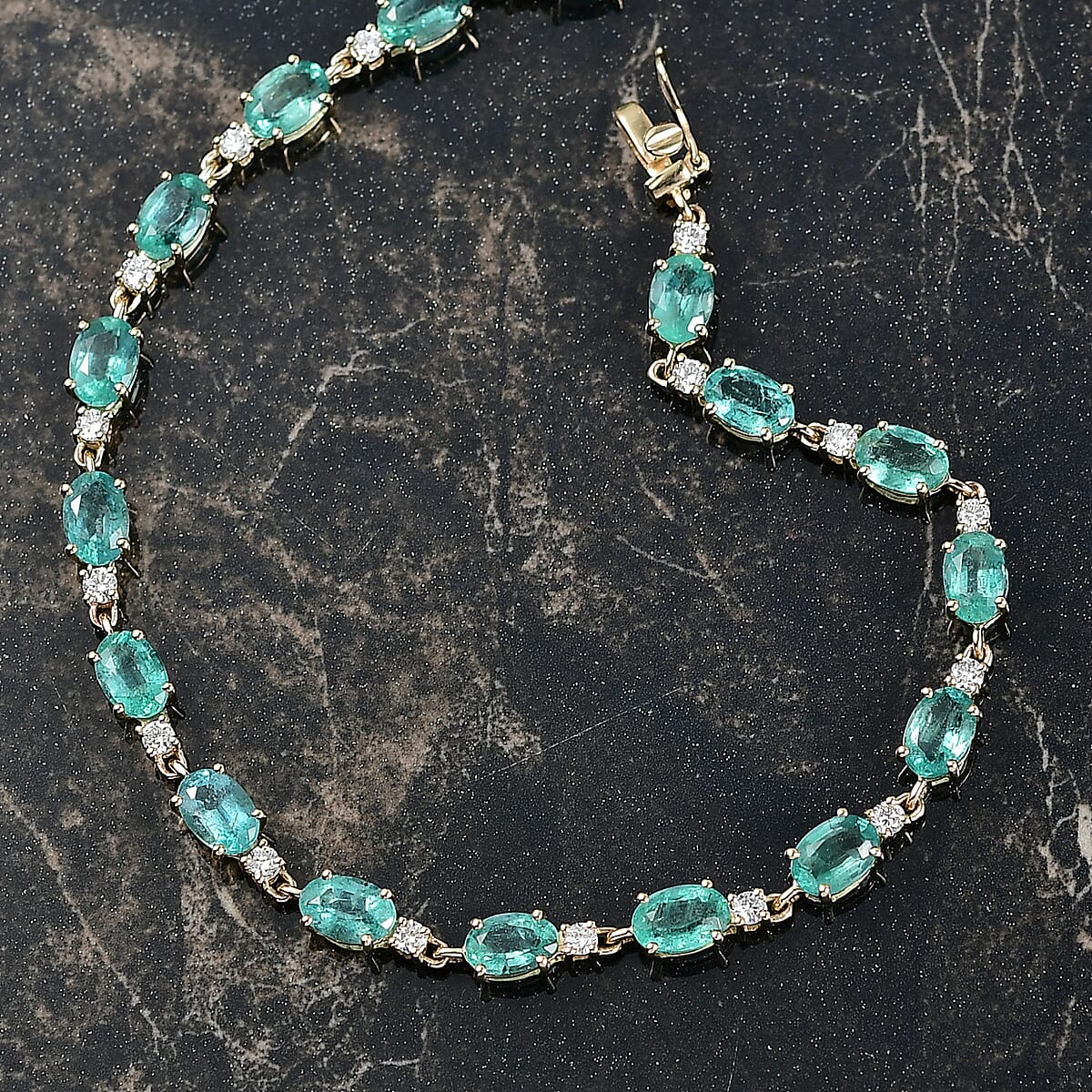 AAA Kagem Zambian Emerald and G-H SI Luxuriant Lab Grown Diamond 7.65 ctw Bracelet in 10K Yellow Gold (7.25 In) image number 1