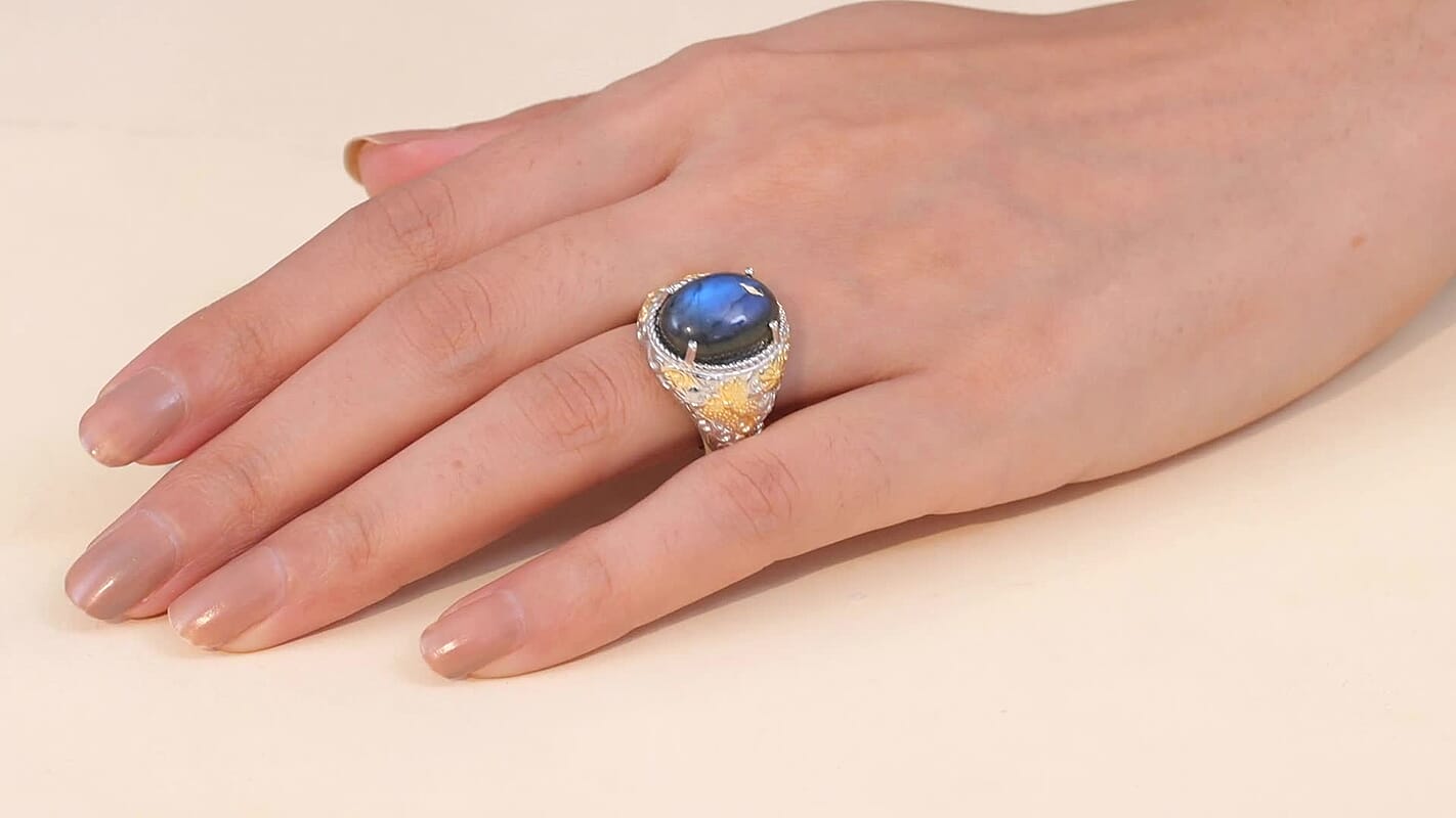 EverTrue AAA Malagasy Labradorite Solitaire Ring in 18K YG Plated and Platinum Bond (Size 10.0) 9.70 ctw