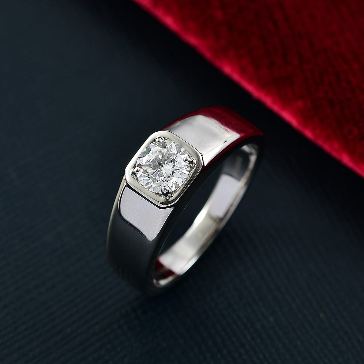 Luxuriant Lab Grown Diamond 1.00 ctw Men's Ring in 950 Palladium (Size 10.0)  image number 1