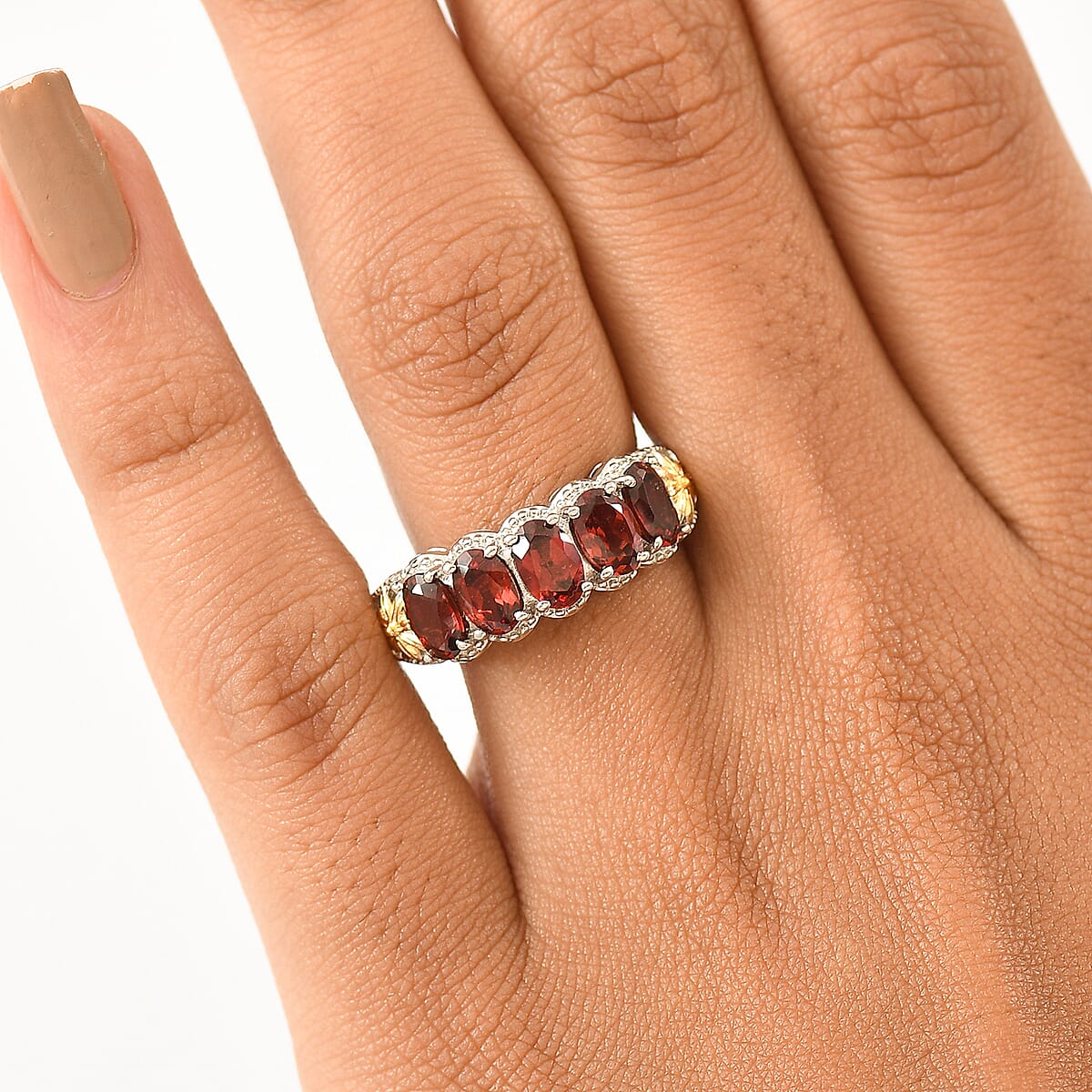 EverTrue Mozambique Garnet 2.75 ctw 5 Stone Ring in 18K YG Plated and Platinum Bond (Size 10.0) image number 2