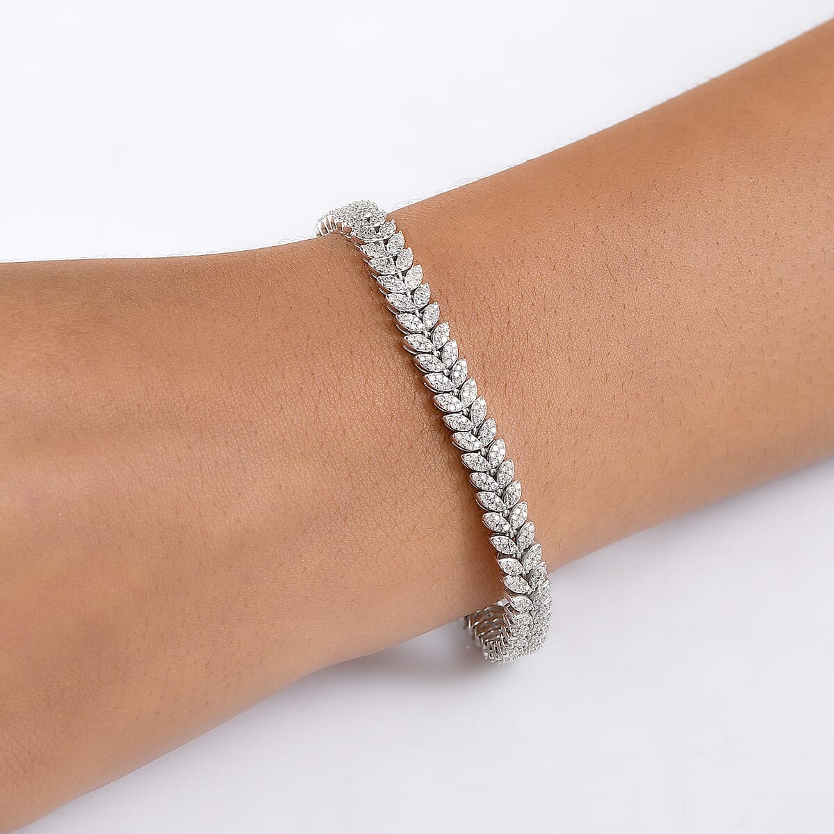 D'Joy Diamond 2.50 ctw Frozen Leaf Bracelet in Rhodium Over Sterling Silver (8.00 In) image number 2