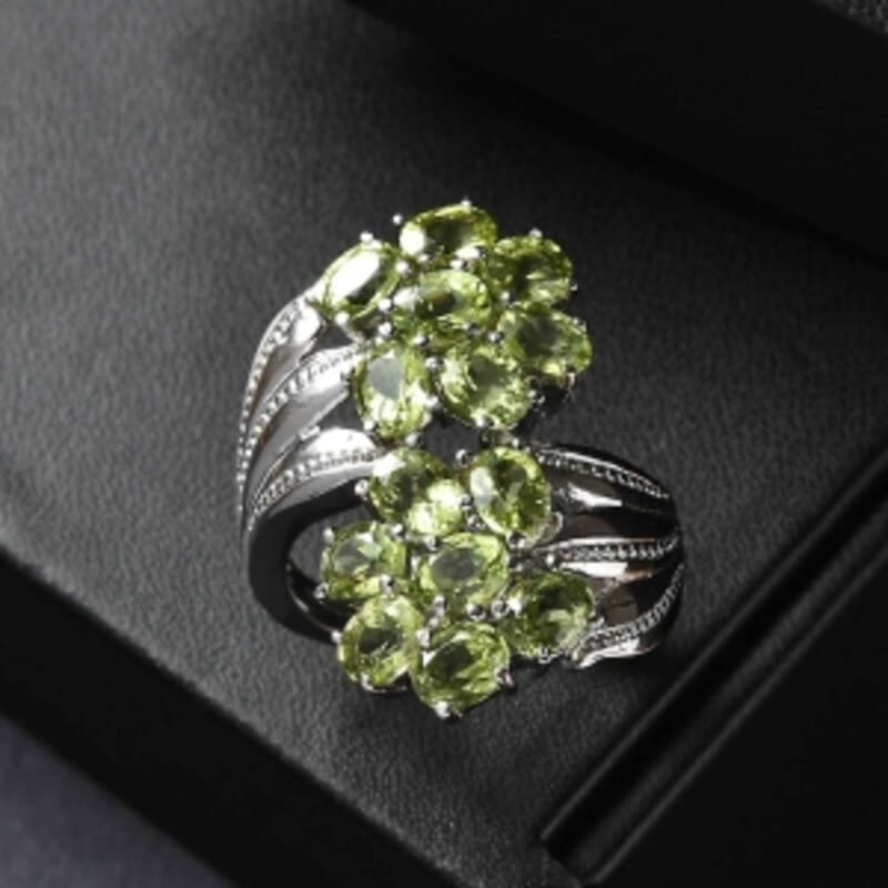 EverTrue Hebei Peridot 4.90 ctw Ring in Stainless Steel (Size 6.5)