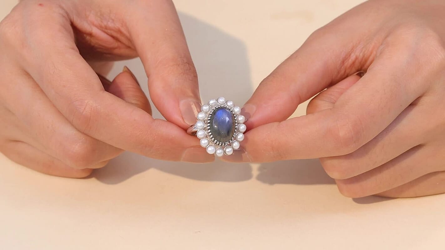 EverTrue AAA Malagasy Labradorite, Pearl Ring Platinum Bond (Size 10.0) 6.30 ctw