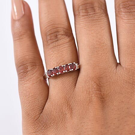Mozambique Garnet / 5 - Product card gallery slide 3 (10179747217721)