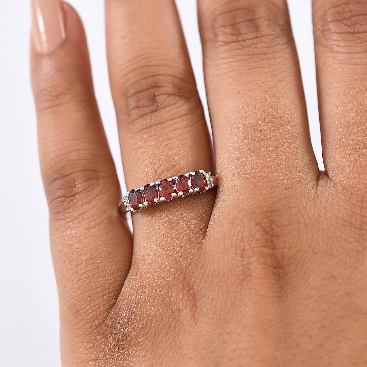 D'Joy Mozambique Garnet and White Zircon 1.15 ctw Ring in Rhodium Over Sterling Silver (Size 6.0) image number 2