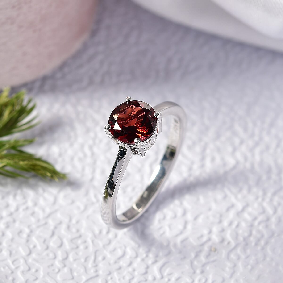 D'Joy Mozambique Garnet 1.50 ctw Solitaire Ring in Rhodium Over Sterling Silver (Size 5.0) image number 1