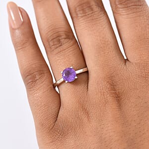 D'Joy African Amethyst 1.20 ctw Solitaire Ring in Rhodium Over Sterling Silver (Size 5.0)