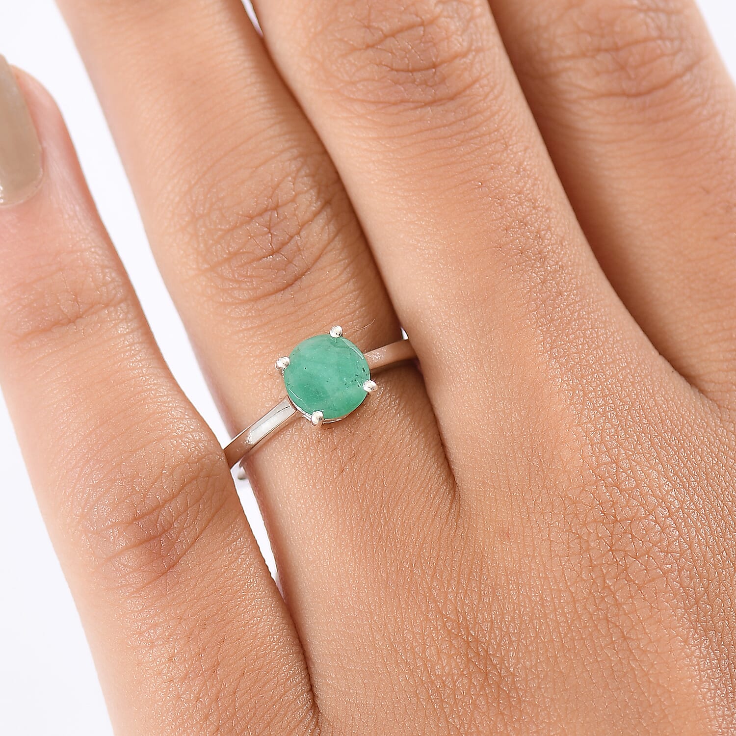D'Joy Socoto Emerald Solitaire Ring in Rhodium Over Sterling Silver (Size 5.0) 1.15 ctw
