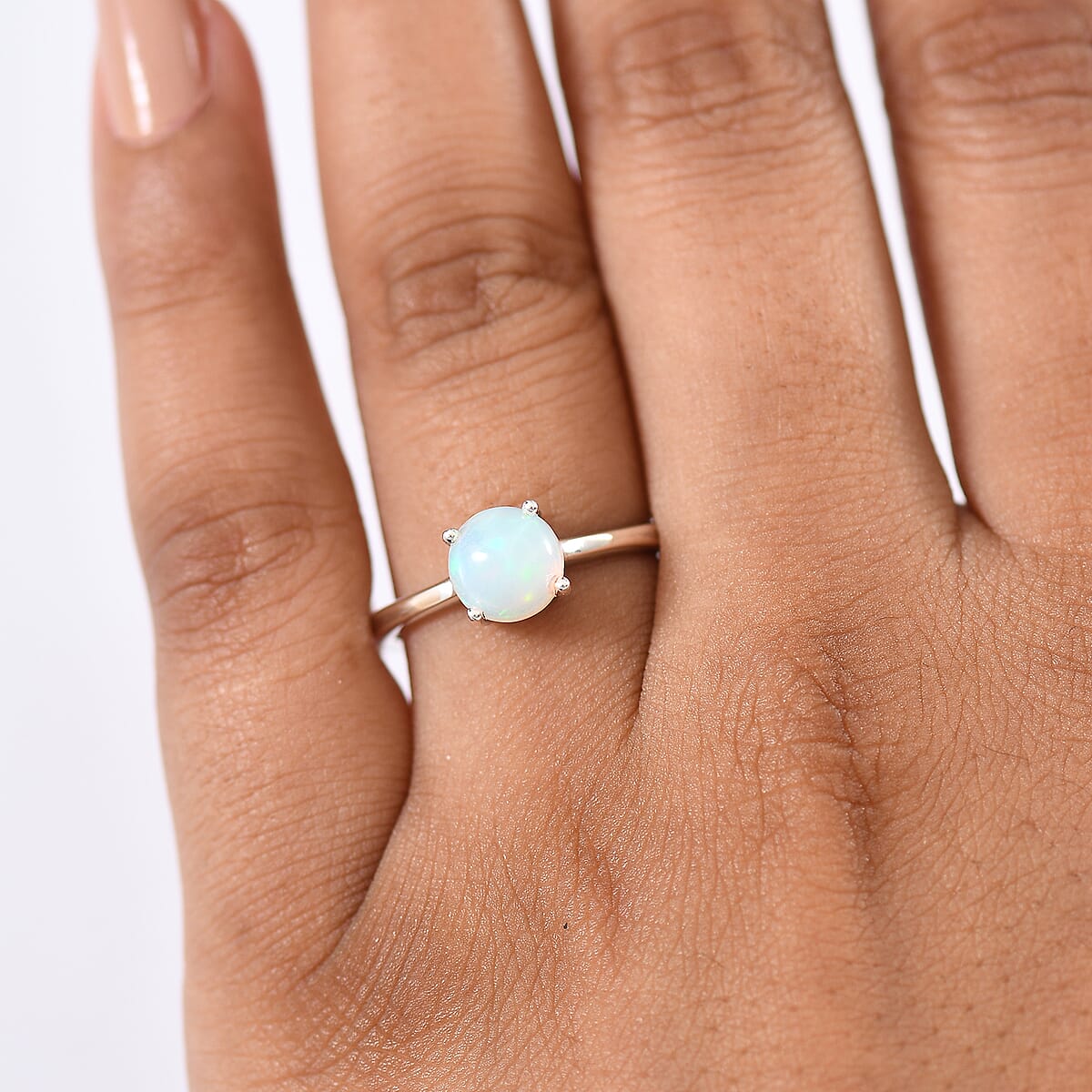 D'Joy Rainbow Moonstone 1.60 ctw Solitaire Ring in Rhodium Over Sterling Silver (Size 5.0) image number 2