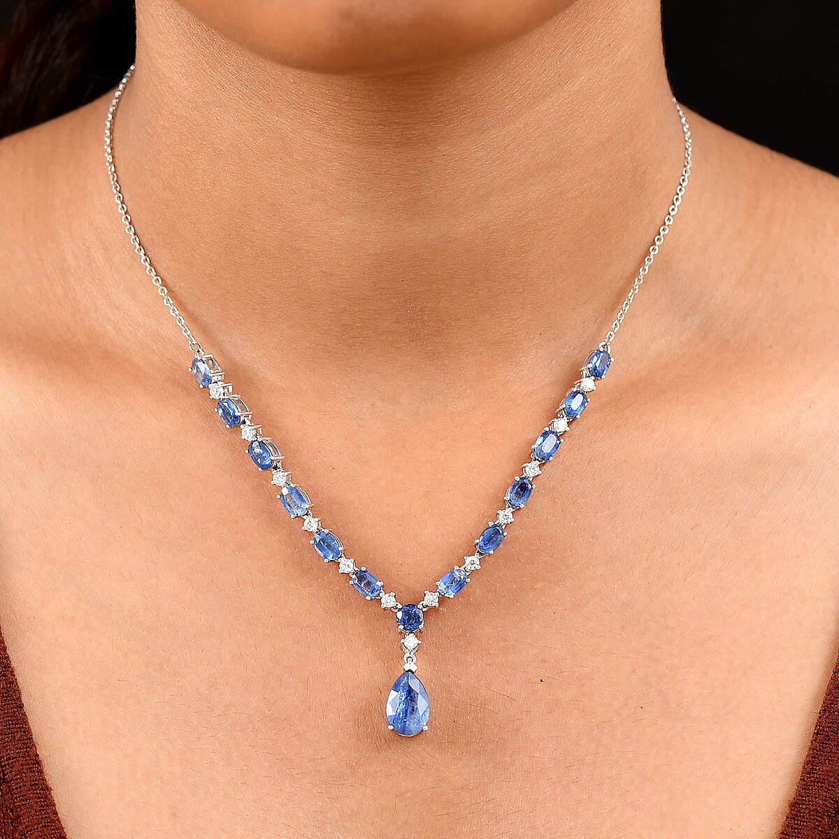 D'Joy Premium Kashmir Kyanite and Moissanite 12.80 ctw Starfall Embrace Necklace 18 Inches in Rhodium Over Sterling Silver image number 2