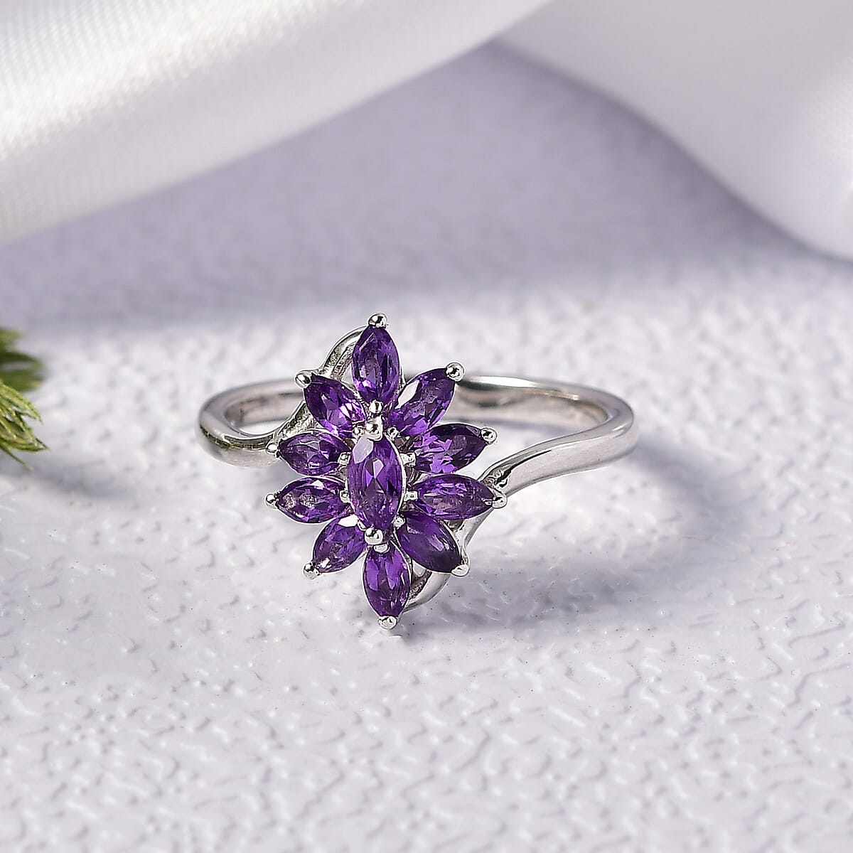 D'Joy African Amethyst Ring in Rhodium Over Sterling Silver 0.94 (Size 5.0) 1.00 ctw image number 1
