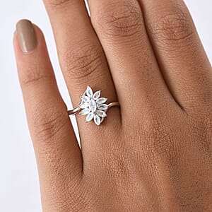 D'Joy Rainbow Moonstone Ring in Rhodium Over Sterling Silver 1.00 ctw (Size 7.0)