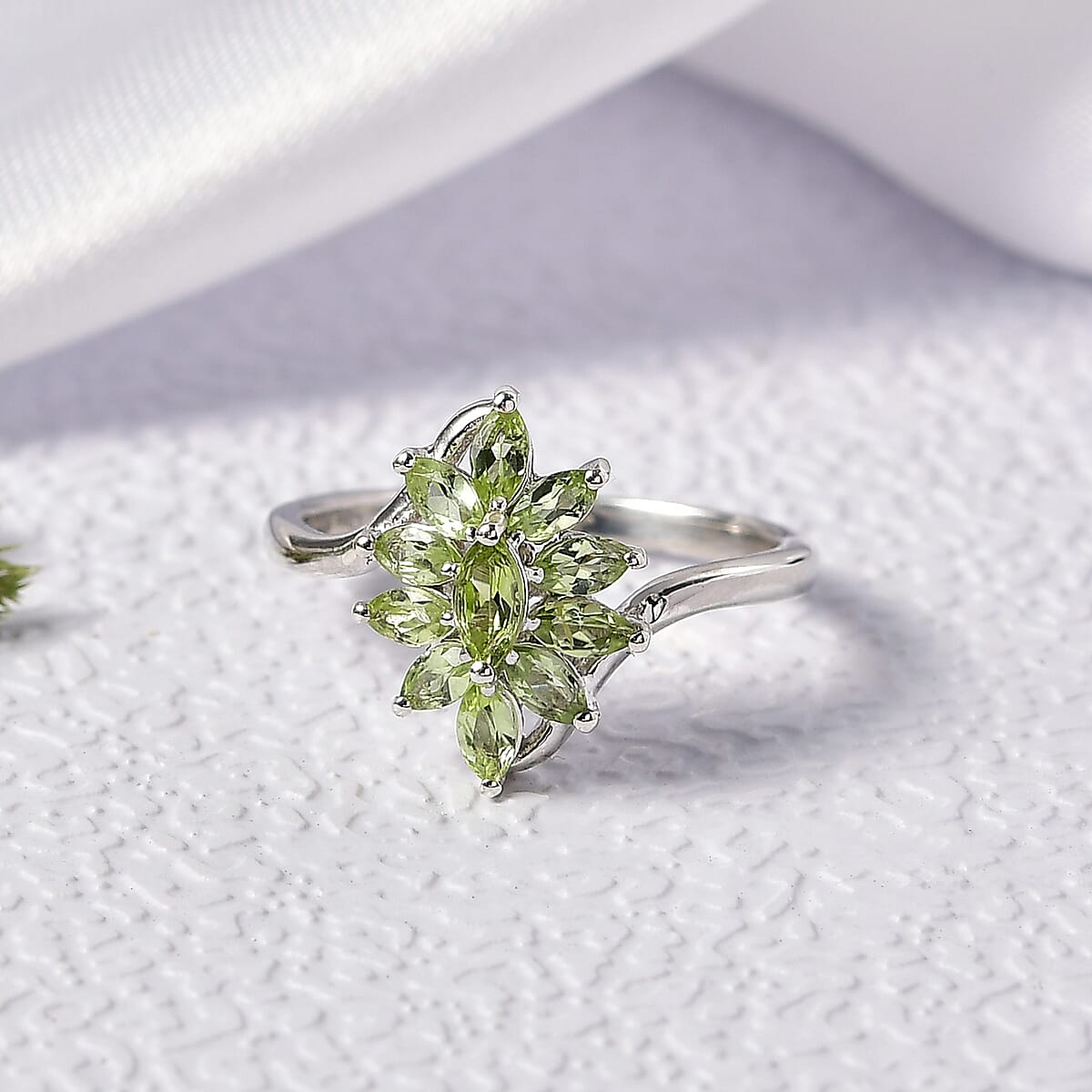 D'Joy Hebei Peridot 1.00 ctw Ring in Rhodium Over Sterling Silver (Size 5.0) image number 1