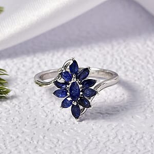 D'Joy Masoala Sapphire (D) 1.40 ctw Ring in Rhodium Over Sterling Silver (Size 5.0)
