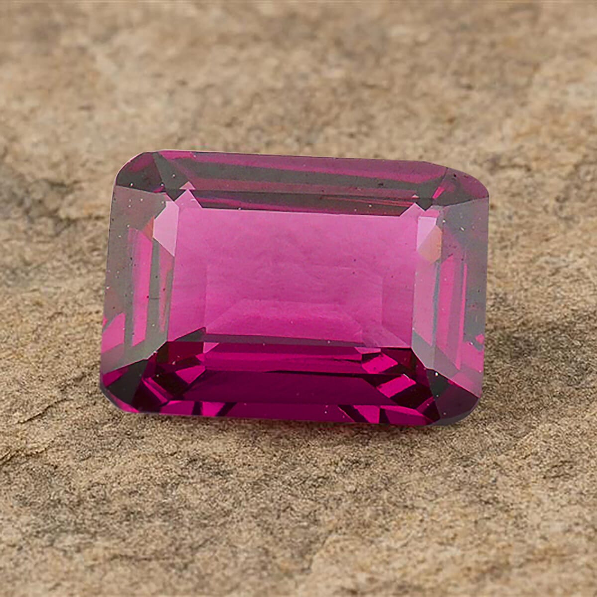 AAAA Radiant Ember Garnet (Oct 7x5 mm) 0.80 ctw image number 1