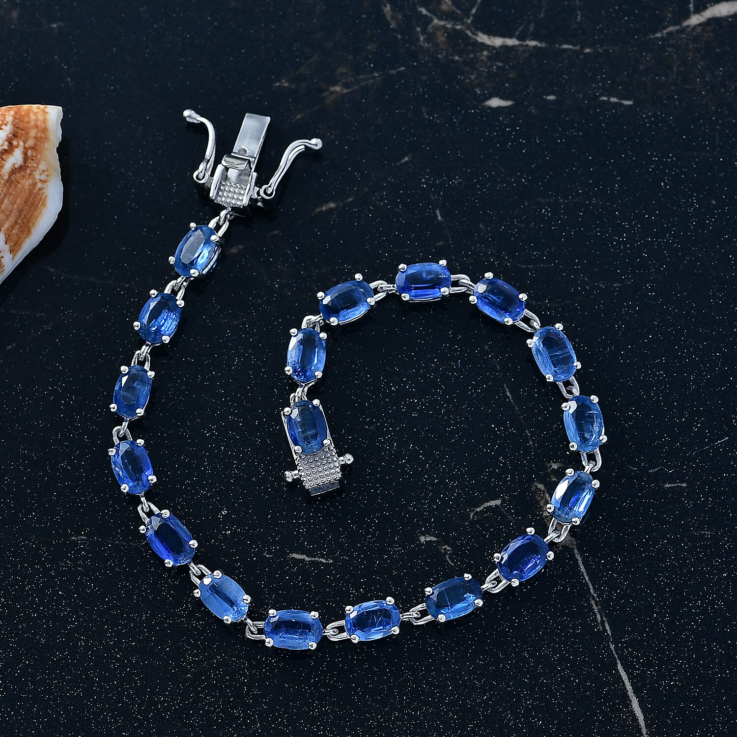 D'Joy Premium Kashmir Kyanite 15.10 ctw Starborn Echoes Bracelet in Rhodium Over Sterling Silv (8.00 In) 