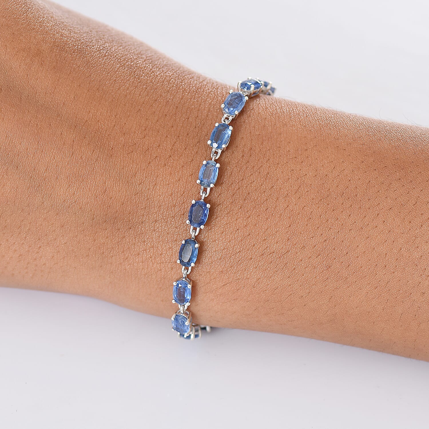 D'Joy Premium Kashmir Kyanite 15.10 ctw Starborn Echoes Bracelet in Rhodium Over Sterling Silv (8.00 In) 