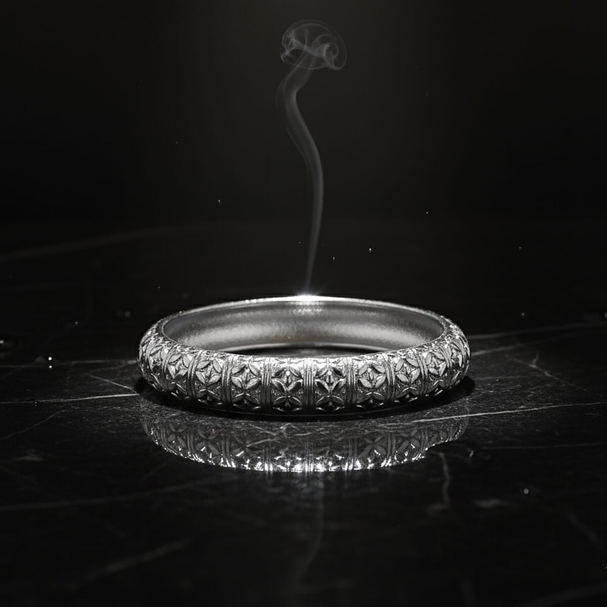 Diamond-cut Bangle Bracelet in Silvertone (6.75 In) image number 1