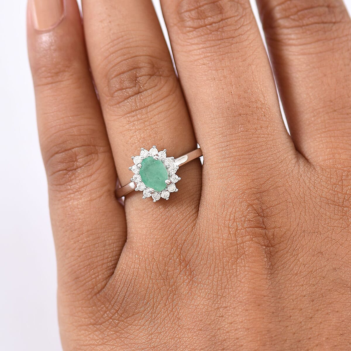 D'Joy Emerald and White Zircon 1.25 ctw Ring in Rhodium Over Sterling Silver (Size 7.0) image number 2