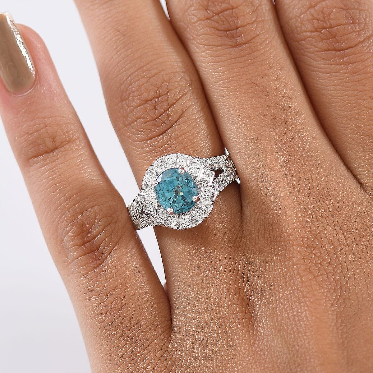 AAA Cambodian Blue Zircon, Lab Grown Diamond Ring in 10K White Gold 4.85 ctw (Size 6.5) image number 2