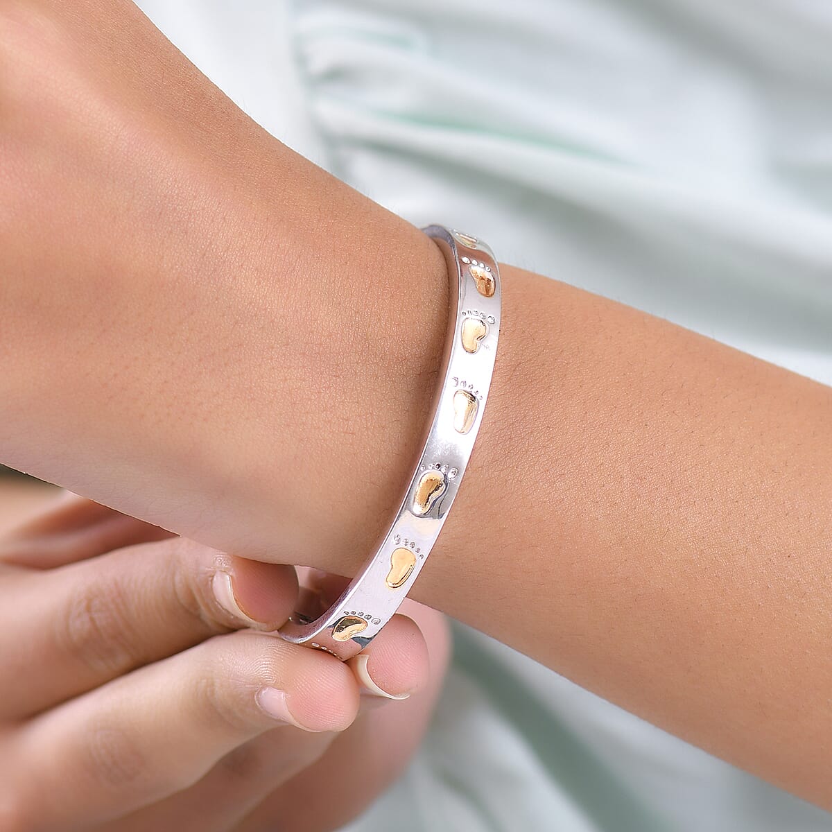 EverTrue Footsteps Cuff Bracelet in 18K YG Plated and Platinum Bond (6.50 In) image number 2