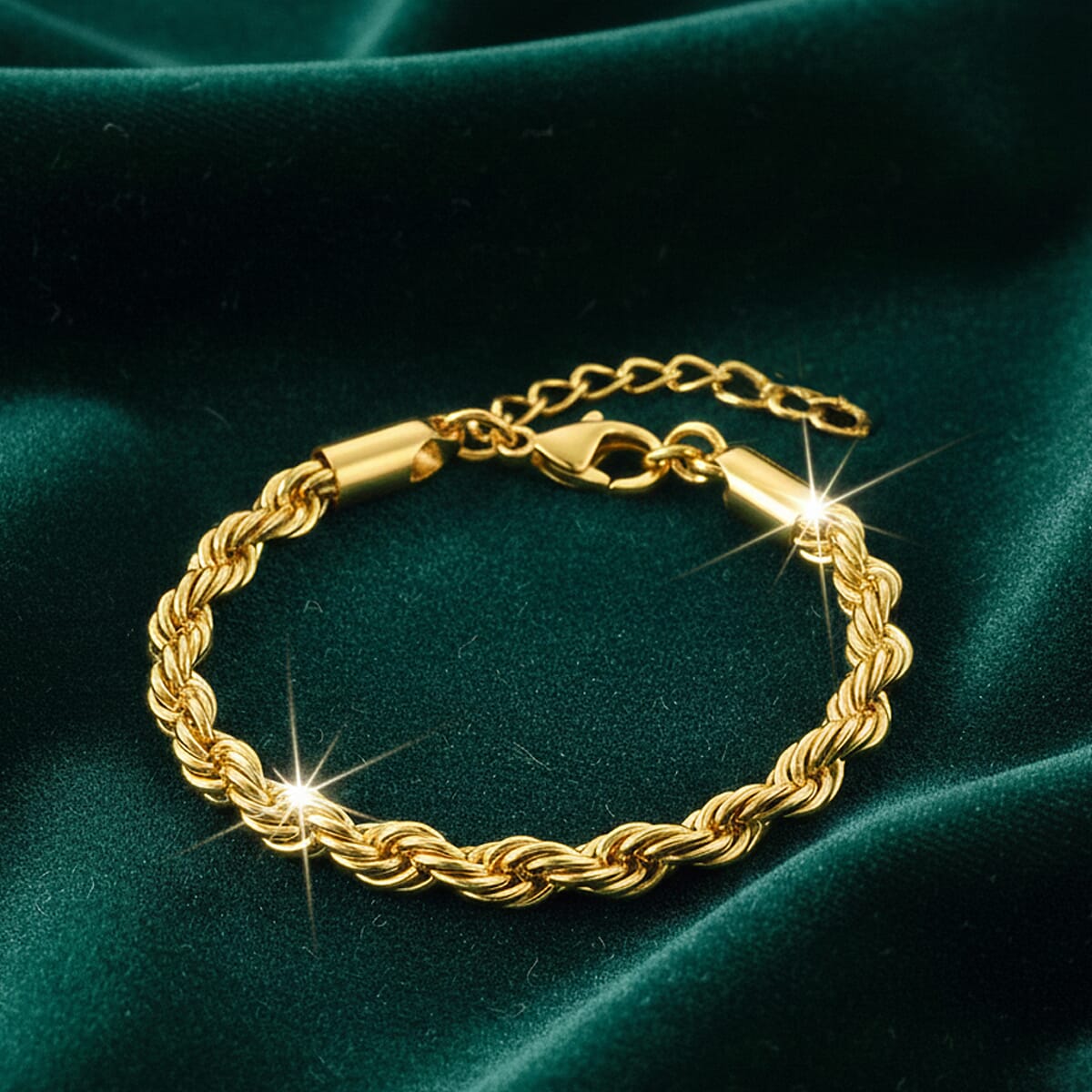 Rope Chain Bracelet in ION Plated YG Stainless Steel (7-9In) image number 1