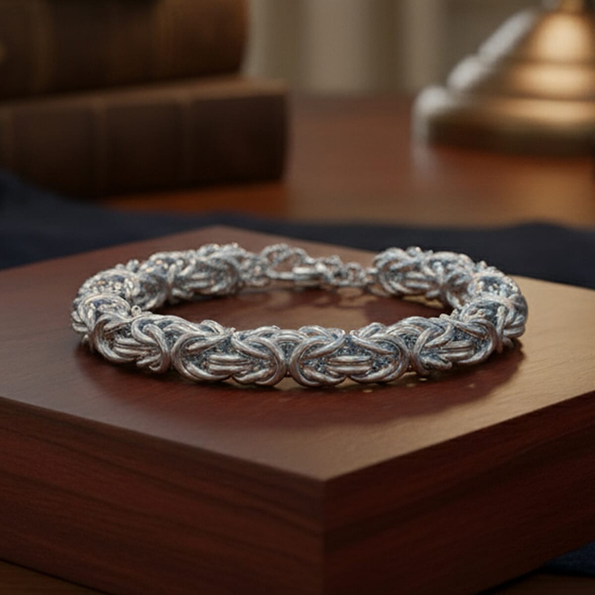 Silver - Product card gallery slide 2 (10146436251931)