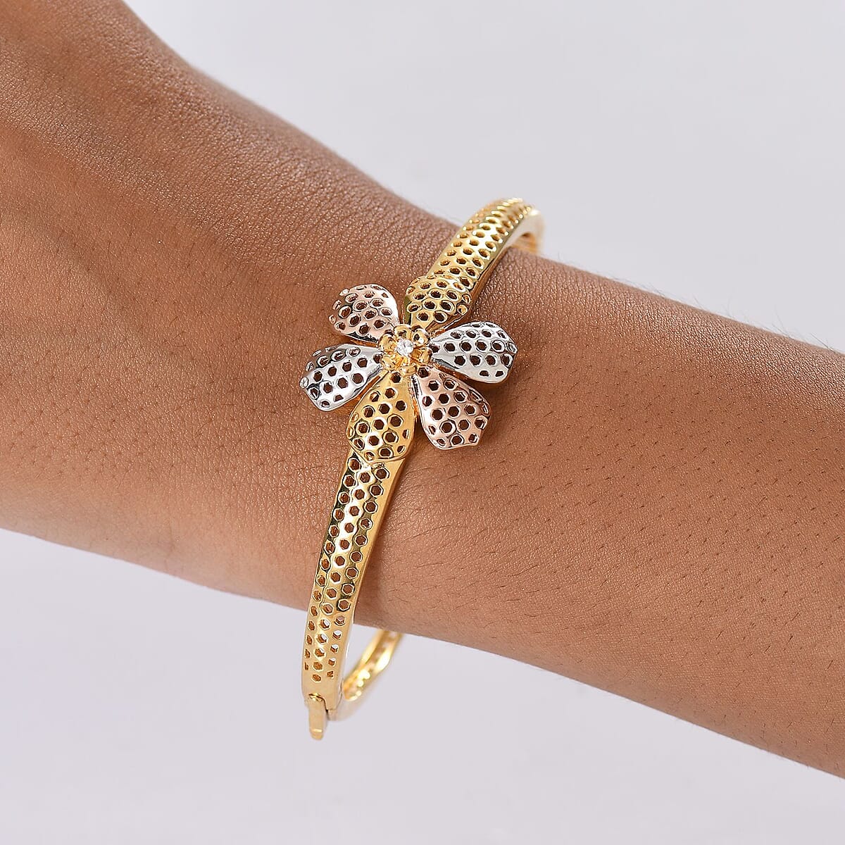 D'Joy Passport to Turkey White Zircon 0.10 ctw Floral Bangle Bracelet in 18K Vermeil YRG and Rhodium Over Sterling Silver (7.25 In) image number 2