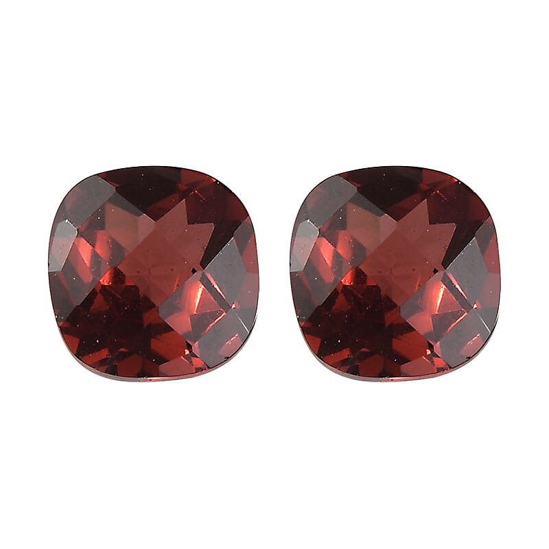 Set of 2 AA Mozambique Garnet (Cushion 5x5 mm) 1.23 ctw