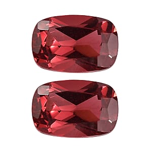 Set of 2 Mozambique Garnet (Cush 6x4 mm) 1.24 ctw