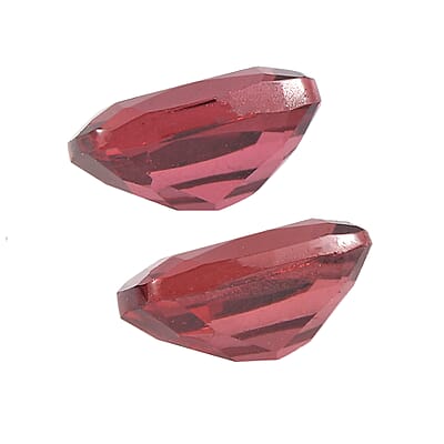 Set of 2 Mozambique Garnet (Cush 6x4 mm) 1.24 ctw