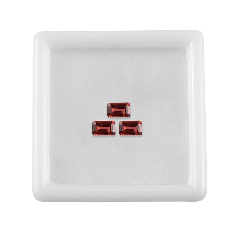 Set of 3 Mozambique Garnet (Oct 5x3 mm) 1.13 ctw