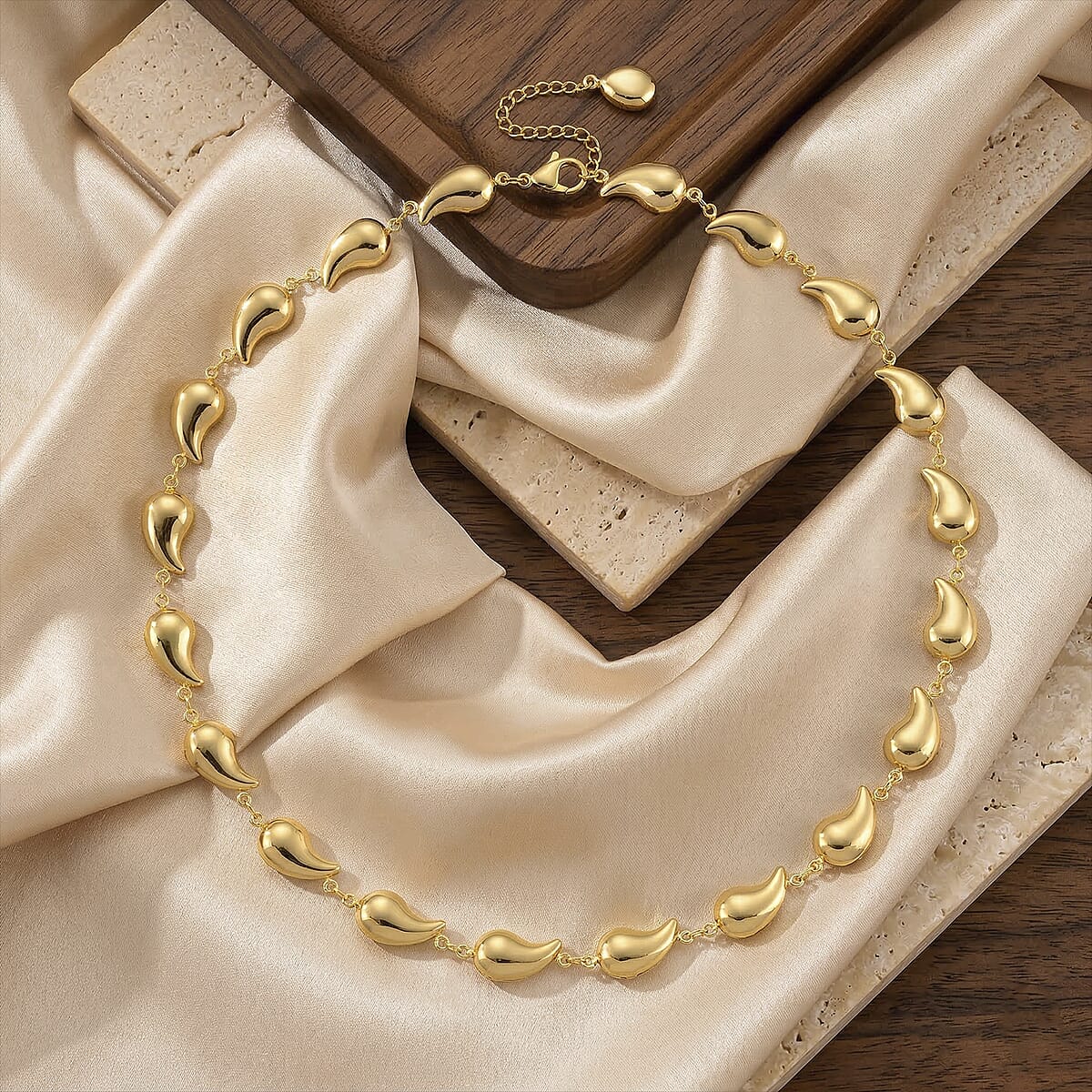 Linked Drop Necklace (19.5-21.5 Inches) image number 1