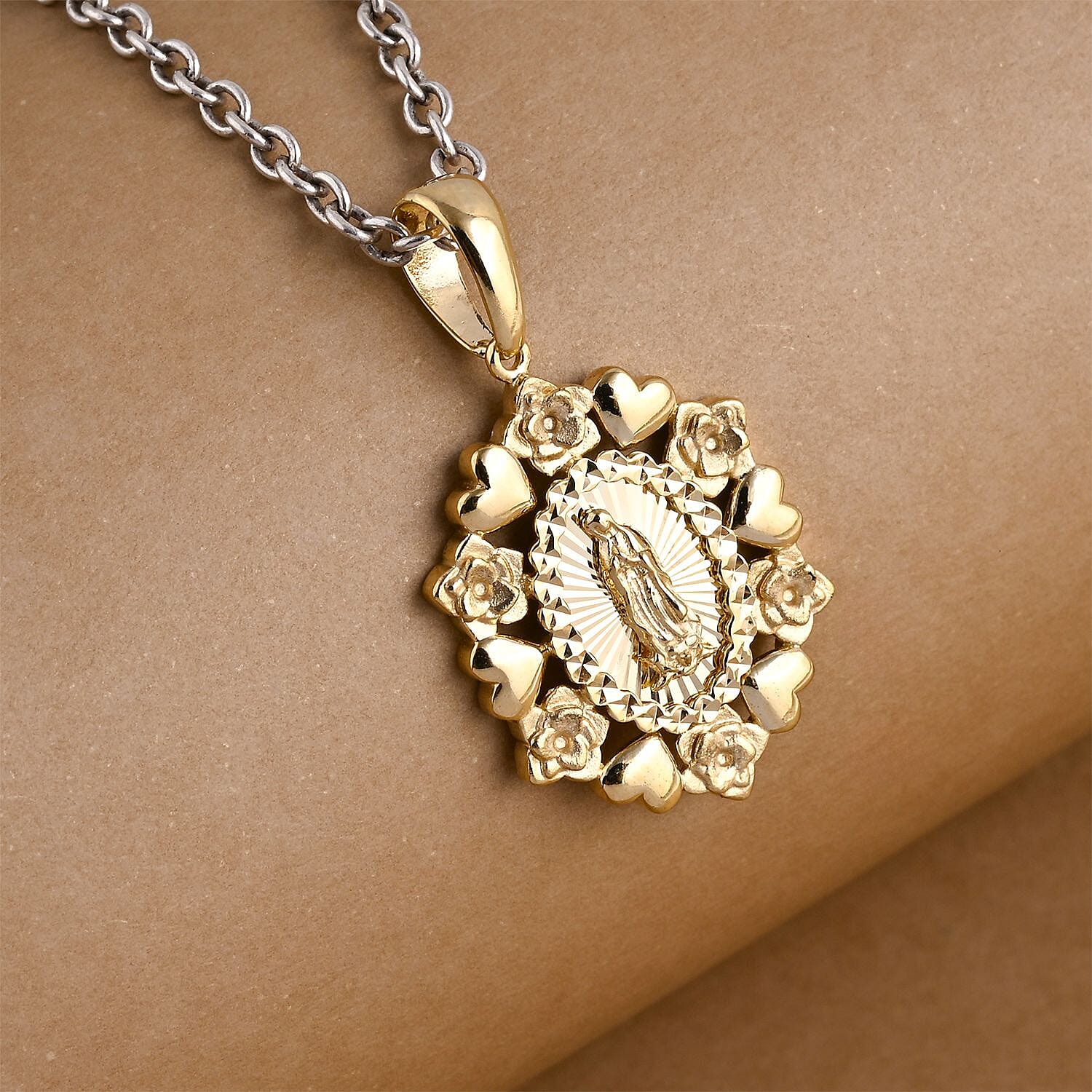 Luxoro Pendant without Chain in 14K Yellow Gold 2.80 Grams