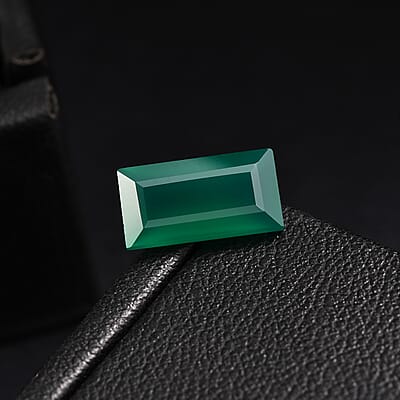 Green Onyx (Bgt 12x6 mm) 2.57 ctw