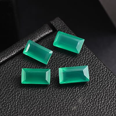 Green Onyx (Bgt 8x4 mm) 3.34 ctw