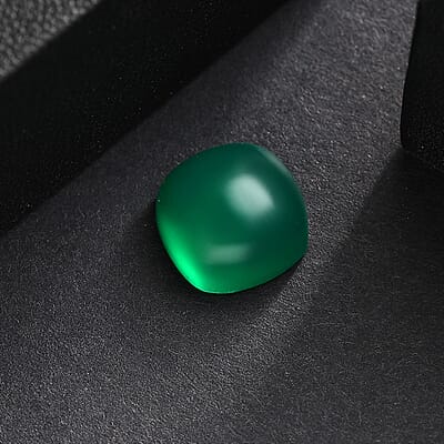 Green Onyx (Cush 11x11 mm) 5.13 ctw
