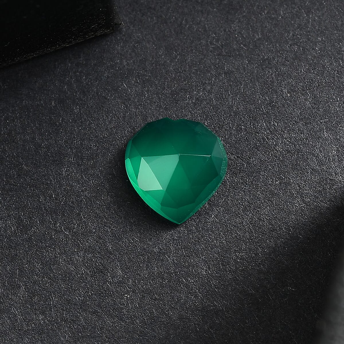 AA Green Onyx (Hrt 8 mm) 1.71 ctw image number 1