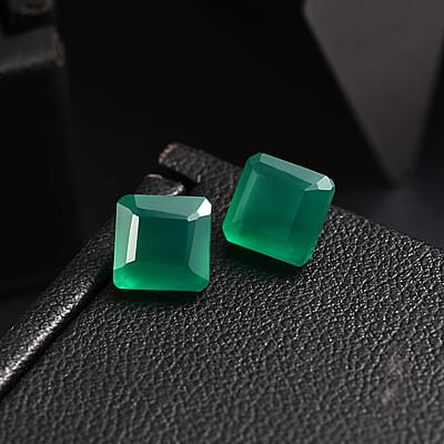 Asscher Cut Green Onyx (Oct 7x7 mm) 2.95 ctw