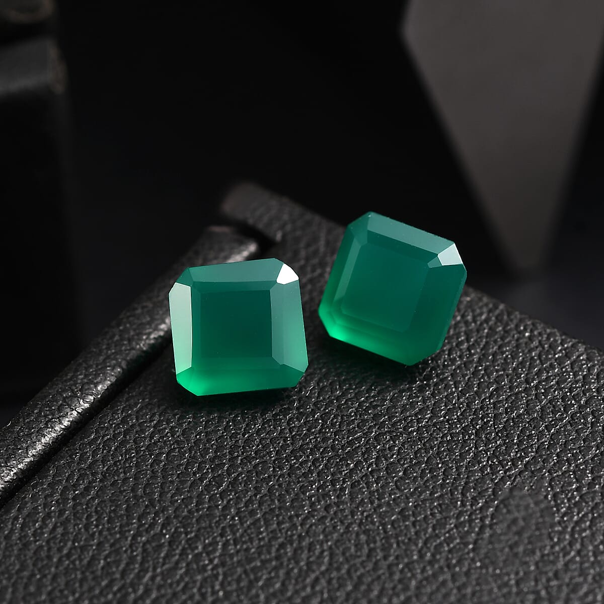 Green Onyx (Oct 7x7 mm) 2.99 ctw image number 1