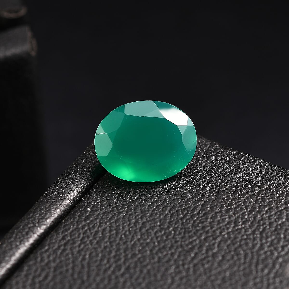 Green Onyx (Oval 10x8 mm) 2.27 ctw image number 1